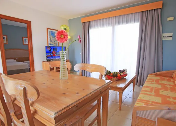 Bluesea Aloe Resort 3*